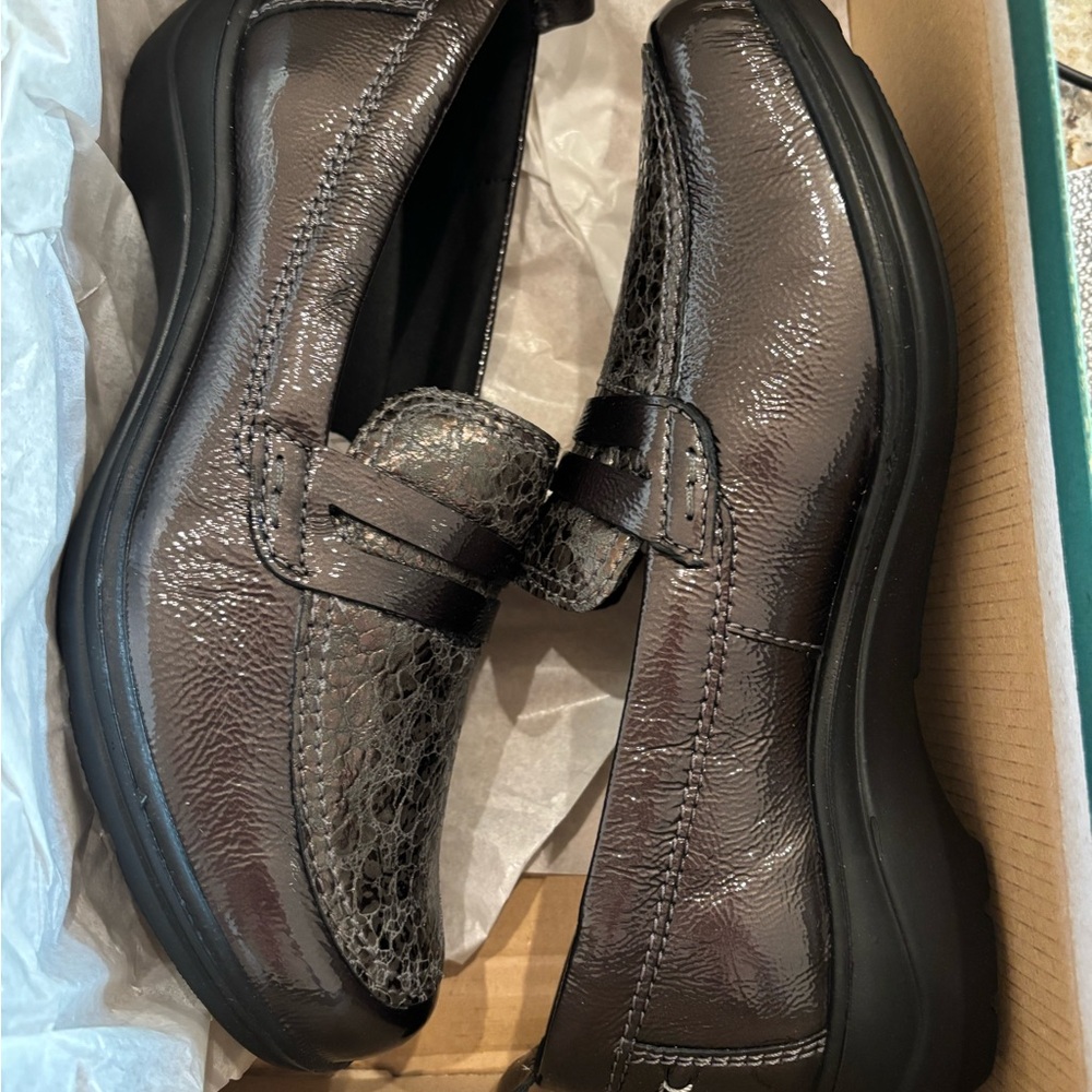 Josef Seibel size 37 European or 6.5 US